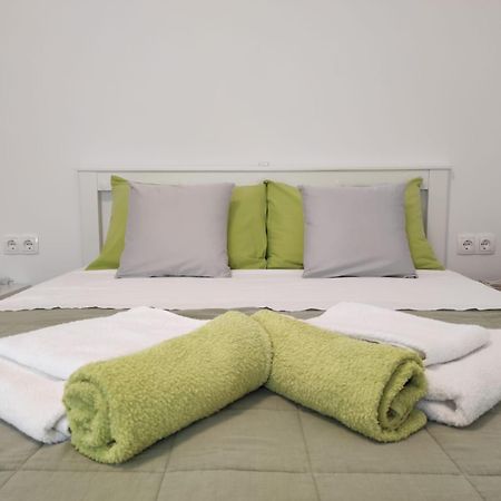 Apartment With Terrace And Garden Pirovac Ngoại thất bức ảnh