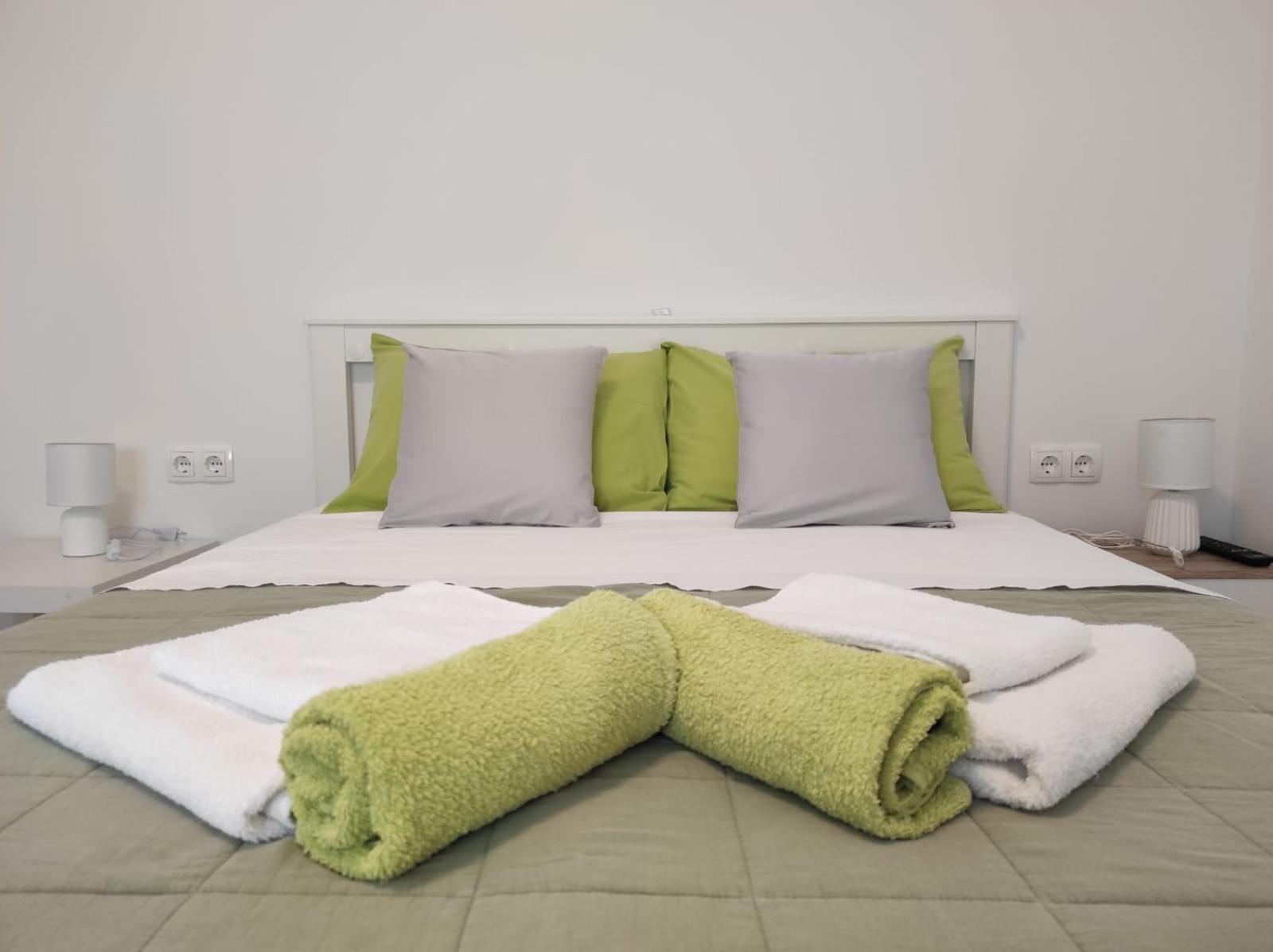 Apartment With Terrace And Garden Pirovac Ngoại thất bức ảnh