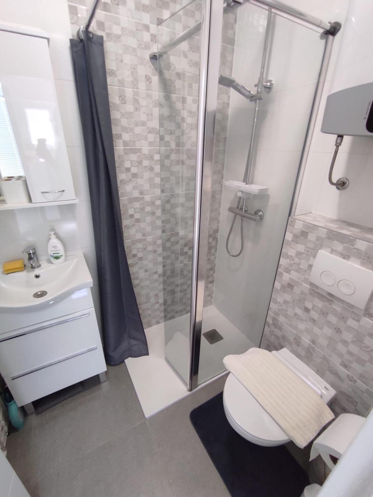 Apartment With Terrace And Garden Pirovac Ngoại thất bức ảnh