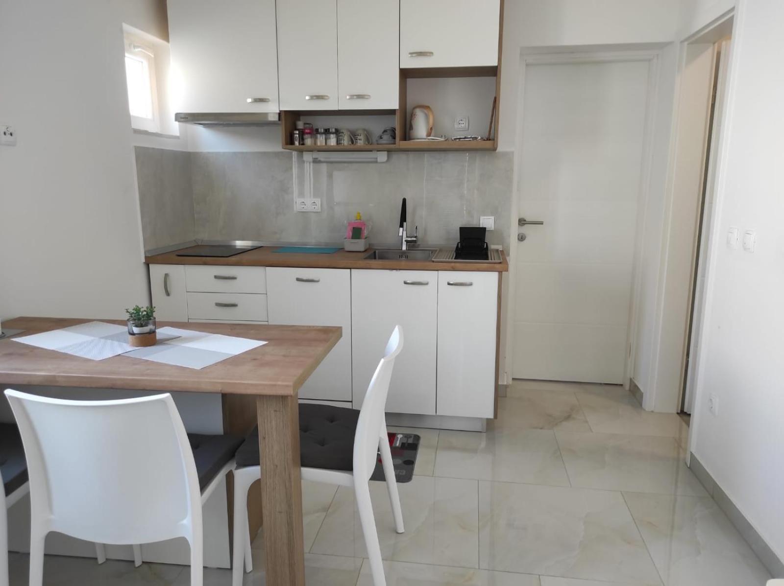 Apartment With Terrace And Garden Pirovac Ngoại thất bức ảnh