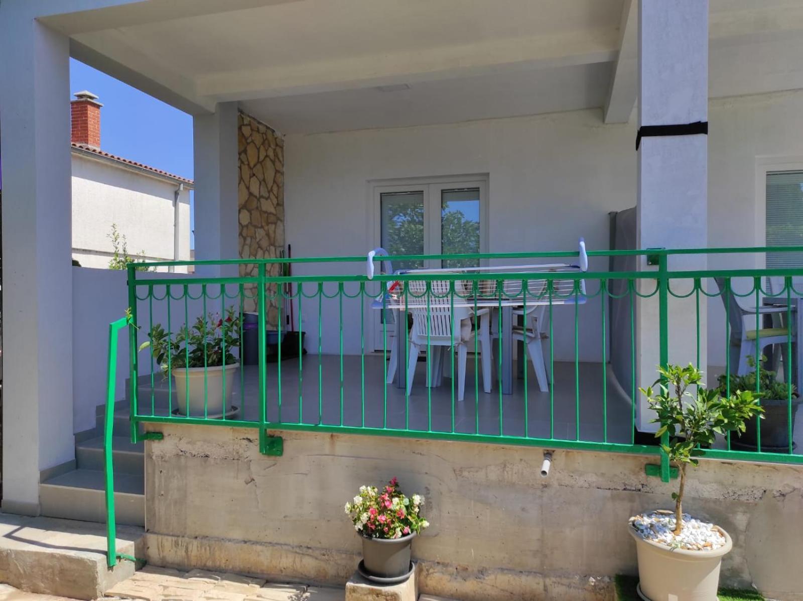 Apartment With Terrace And Garden Pirovac Ngoại thất bức ảnh
